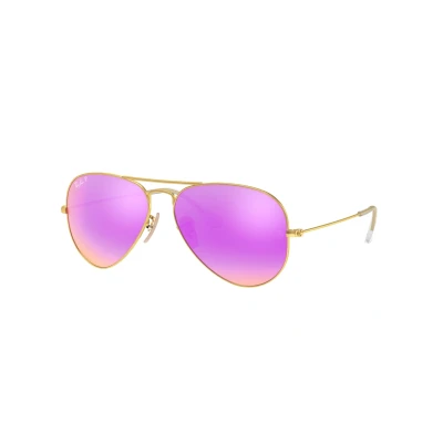 Abbildung von Ray Ban Unisex RB3025 AVIATOR 112/1Q Gläser SONNENBRILLEN Metall Gold Violett Pilot Polarisiert