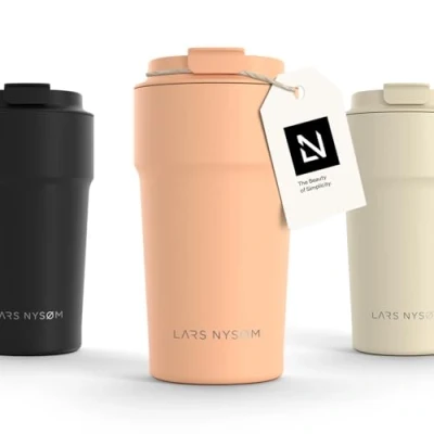 Abbildung von LARS NYSØM Thermobecher Bevægelse, Edelstahl, Auslaufsicherer Travel Mug für Kaffee und Tee unterwegs 380ml 500ml