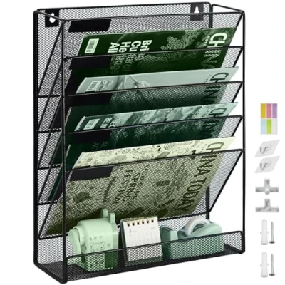 Abbildung von IOUGDSEC Zeitschriftenhalter Wand, Hängeorganizer Wandablagefächer A4, 6 Fächer Prospektspenderset, Metall Hängeorganizer, Dokumentenablage Schwarz