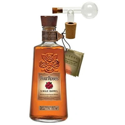 Abbildung von Four Roses Single Barrel Bourbon Whiskey + Glaskugelportionierer zum feinen Dosieren