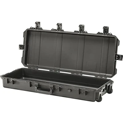 Abbildung von PELI Storm IM3100 Langer Rollkoffer für Kamerastativ oder Jagdgewehr, Wasser und Staubdicht, 50L Volumen, Ohne Schaum, Schwarz