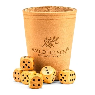 Abbildung von Waldfelsen® Echtleder Würfelbecher (9 cm) mit 6 Holzwürfeln (16 mm) aus Buchenholz Lederbecher Würfelset Augenwürfel Spielwürfel (Farbe: Beige)