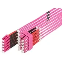 Abbildung von DIGITUS DK 2532 01 4 Glasfaserkabel OM4 1 m LC zu SC Duplex LWL Kabel 1/10/40/100 Gbit/s MM Multimode Glasfaser LAN Fasertyp: 50/125 µ Violett (Violet)
