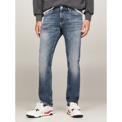 Abbildung von Tommy Jeans Slim fit &quot;SCANTON SLIM&quot;, mit Logoprägung