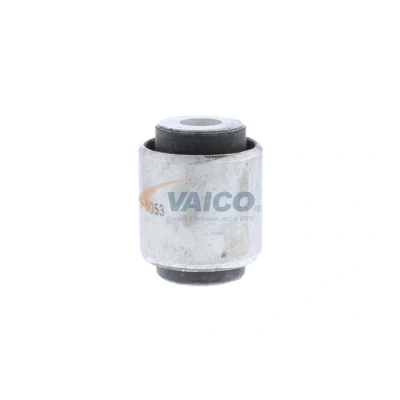 Abbildung von VAICO V10 6053 Querlenkerlager Original Qualität hinten, Hinterachse, innen, oben Gummimetalllager für Querlenker AUDI: A6 C6 Avant