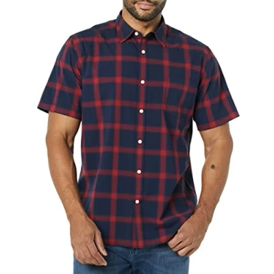 Abbildung von Amazon Essentials Herren Kurzärmeliges Hemd aus Popeline, Schmale Passform, Marineblau Rot Buffalokaros, S