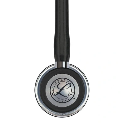 Abbildung von 3M Littmann Cardiology IV Stethoskop für die Diagnose, Bruststück und Schlauchanschluss hochglanzpoliert, schwarzer Schlauch, Ohrbügel aus Edelstahl, 69 cm, 6177