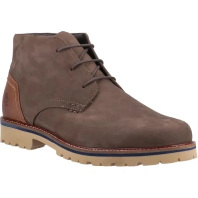 Abbildung von Hush Puppies Moore Nubuk Herren Stiefeletten in Braun