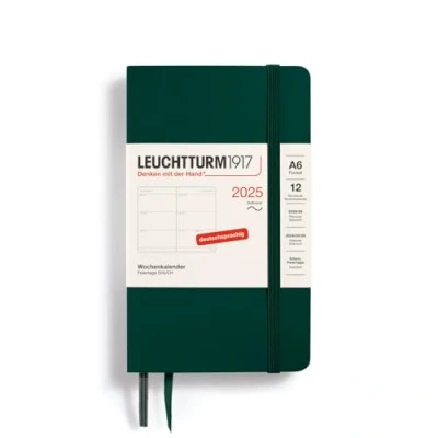 Abbildung von LEUCHTTURM1917 370576 Wochenkalender Pocket (A6) 2025, Softcover, Forest Green, Deutsch