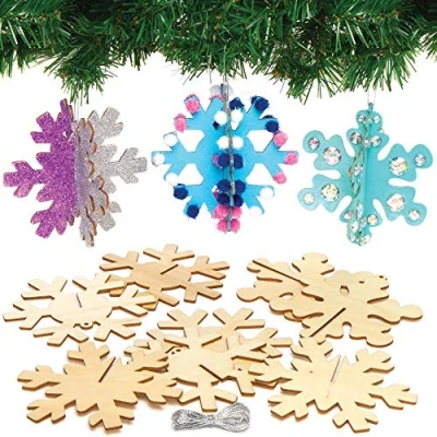 Abbildung von Baker Ross AX403 3D Schneeflocken Deko Aus Holz Bastelset Für Kinder 6 Stück, Festliche Kreativsets Und Bastelbedarf Zum Basteln Dekorieren Zur Weihnachtszeit, Mittel