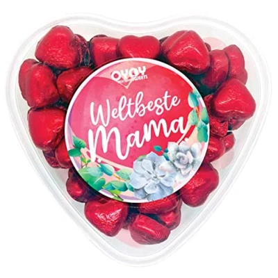 Abbildung von OYOY Muttertagsgeschenk mit 500g Schokoladenherzen aus Milchschokolade I ca. 65 Stück Geschenkbox in Herzform Weltbeste Mama Schriftzug Muttertagsgeschenke für Schokolade Mamatag