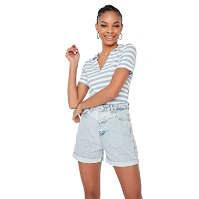 Abbildung von Trendyol Damen Farbe Blockierte Denim shorts Shorts, Blau, 38 EU