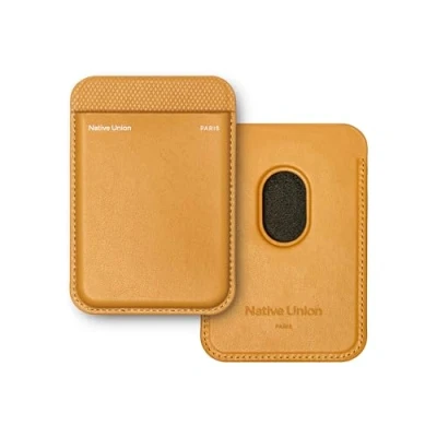 Abbildung von Native Union (Re Classic Wallet Magnetischer MagSafe Kartenhalter für iPhone 16, 15, 14, 13 Extra sicher und ultradünn Platz 3 Karten Aus nachhaltigen recycelten Materialien (Kraft)