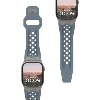 Abbildung von UAG Apple Watch Armband Synthesekautschuk Bunt Geeignet für Series 1 bis 10 / SE Ultra (2) (44/45/46/49 mm) Cloud Blue/Titanium