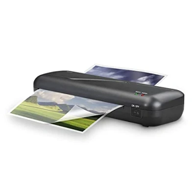 Abbildung von Hama Laminiergerät Laminator 4in1 Set für DIN A4, 2 Rollen, Tischgerät, schwarz, Mit Laminierfolien, Schneidlineal, Eckenrunder und Entriegelungstaste