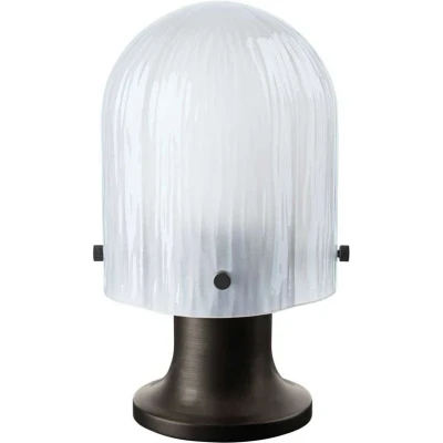 Abbildung von GUBI Akku Tischleuchte Seine, IP44, Messing antik, Glas matt