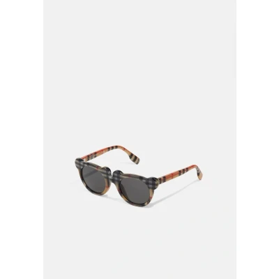 Abbildung von Burberry 710 Years Sunglasses Unisex Sonnenbrille für Kinder, Größe: 43, Vintage check