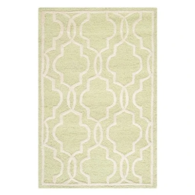 Abbildung von SAFAVIEH Geometrisch Teppich für Wohnzimmer, Esszimmer, Schlafzimmer Cambridge Collection, Kurzer Flor, Hellgrün und Elfenbein, 91 X 152 cm