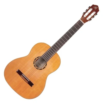 Abbildung von Ortega Guitars Family Series Konzertgitarre 4/4 Gitarre Mahagoni und Zeder mit Hochglanz Finish, Natur Inklusive Gigbag (R122G)