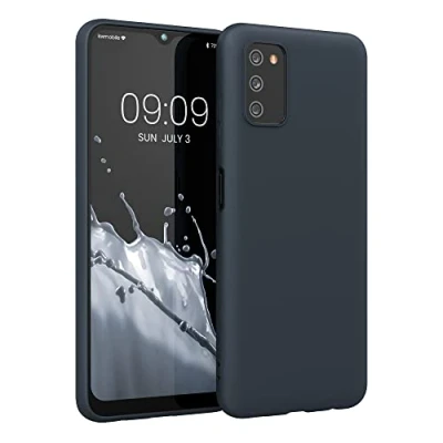 Abbildung von kwmobile Hülle kompatibel mit Samsung Galaxy A03s weiches TPU Silikon Case Cover geeignet für kabelloses Laden Heidelbeerblau