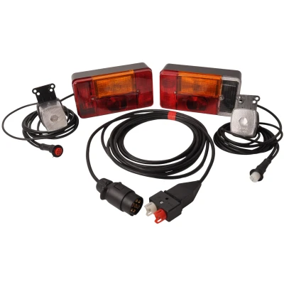 Abbildung von Radex Leuchtensatz Serie 5001 Stecker 7 polig 5000mm 1500mm TrailerPlus Anhängerersatzteile