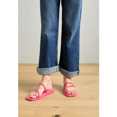 Abbildung von Crocs Mädchen Miami Toe Loop Sandal Flipflop, Dragon Fruit, 38/39 EU