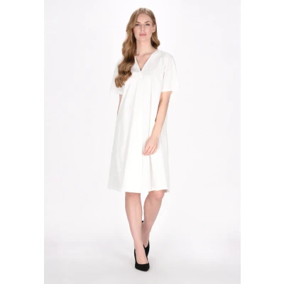Abbildung von Kleid DREIMASTER S / Weiß 95% Polyester5% Elasthan