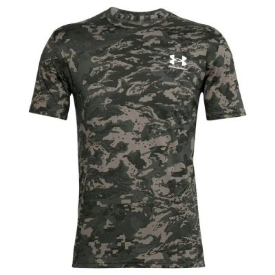 Abbildung von Under Armour CAMO Tshirt print, Herren, Größe: Small, Baroque green