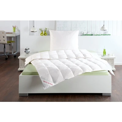 Abbildung von Haeussling Daunenbettdecke &quot;Swiss Royal, Bettdecken für Sommer und Winter, Ganzjahresdecke, Decke&quot;, leicht, Füllung 90% Daunen, 10% Federn, Bezug 100% Baumwolle, (1 St.), Bettdecke 135x200 cm, 155x220 cm &amp; weitere Größen, Made in Germany