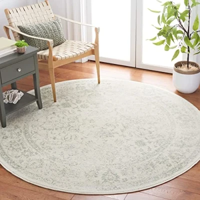 Abbildung von SAFAVIEH Distressed Teppich für Wohnzimmer, Esszimmer, Schlafzimmer Adirondack Collection, Kurzer Flor, Elfenbein und Salbei, 120 X cm