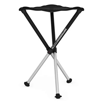 Abbildung von Walkstool Modell Comfort Schwarz und Silber 3 Beiniger Klapphocker aus Aluminium Sitzhöhe 65 cm Faltbar, Belastbar mit 250 kg Hergestellt in Schweden