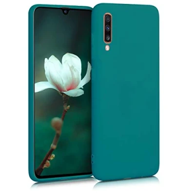 Abbildung von kwmobile Hülle kompatibel mit Samsung Galaxy A70 weiches TPU Silikon Case Cover geeignet für kabelloses Laden Petrol matt