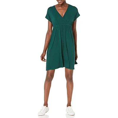 Abbildung von Amazon Essentials Damen Surplice Kleid (Erhältlich in Übergröße), Jadegrün, 4XL Große Größen