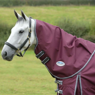 Abbildung von Weatherbeeta Regendecke Comfitec Plus Dynamic II Neck Rug Lite Maroon/Grau/Weiß L