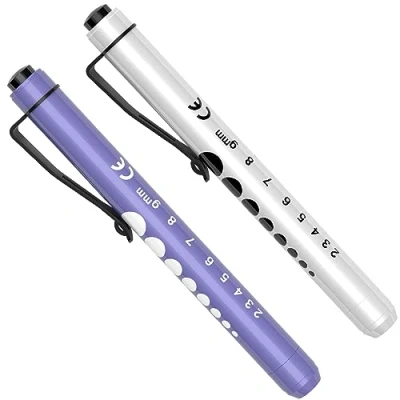 Abbildung von Diagnostikleuchte Pupillenleuchte, RISEMART 2 Stück Wiederverwendbare LED Stiftlampe mit Taschenclip alsr Krankenschwestern Ärzte Schüler Stiftlicht(Lila und weiß)