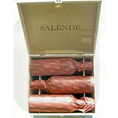 Abbildung von 6 Fl. Messapio (Collezione Salende) Primitivo Appassimento IGT 2021 von Vinosia in Original Holzkiste (6x0,75l), exzellenter Rotwein aus Apulien