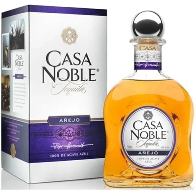 Abbildung von CASA NOBLE TEQUILA ANEJO 70 CL IN EINER KISTE