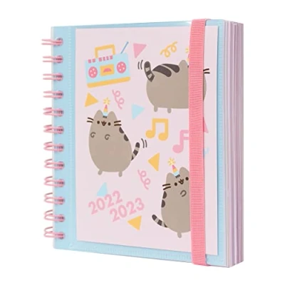 Abbildung von Grupo Erik Schulplaner 2022 2023, Pusheen Schulkalender Schülerkalender, Studentenkalender, Terminkalender 14x16 cm, ein Tagesplaner für erfolgreiches Schuljahr