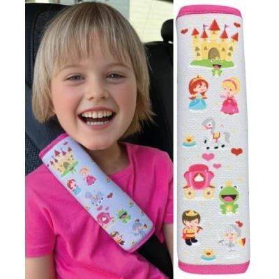 Abbildung von HECKBO 1x Kinder Auto Gurtpolster Gurtschutz mit Prinzessin Motiv Sicherheitsgurt Polster für und Babys Ideal jeden Gurt Autositzerhöhungen Fahrradanhänger Flugzeug