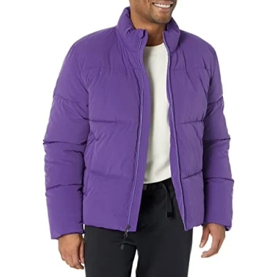 Abbildung von Amazon Essentials Herren Daunenjacke mit Stehkragen (in Übergrößen erhältlich), Purpur, XL
