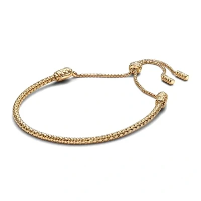 Abbildung von PANDORA Moments Schiebeverschluss Nietenarmband aus Sterling Silber mit vergoldeter Metalllegierung, Kompatibel Charms, Größe: 28 cm, 563090C00 2