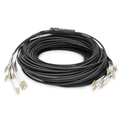 Abbildung von DIGITUS DK 2433CU030BK BBB Glasfaserkabel OM4 30 m LC (UPC) zu 12 Fasern Breakout Kabel 1/10/40/100 Gbit/s MM Multimode Lichtleiterkabel Faser: 50/125 µ Schwarz (Black)