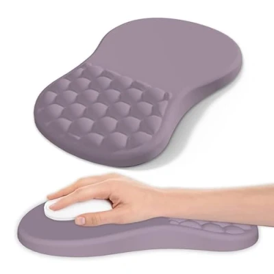 Abbildung von Mauspad mit Handgelenkauflage,Ergonomisches Mousepad zur Linderung von Schmerzen im Karpaltunnel, Memory Schaum Rutschfester Gummi Basis Office Mat für Computer, Laptop, Desktop (Lila)