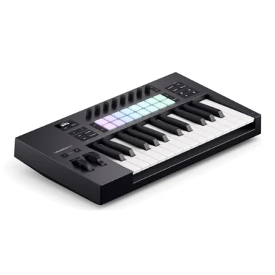 Abbildung von Novation Launchkey 25 [MK4] Kompaktes USB/MIDI Controller Keyboard mit Tasten und DAW Integration. Akkord Skalenmodi, 8 Drum Pads Arpeggiator. Inklusive Musikproduktions Software Bundle