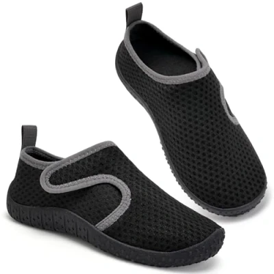 Abbildung von Kinder Wasserschuhe Jungen Badeschuhe Aquaschuhe Schwimmschuhe Strandschuhe rutschfeste Schuhe Schnell Trocknend(Schwarz 31EU)