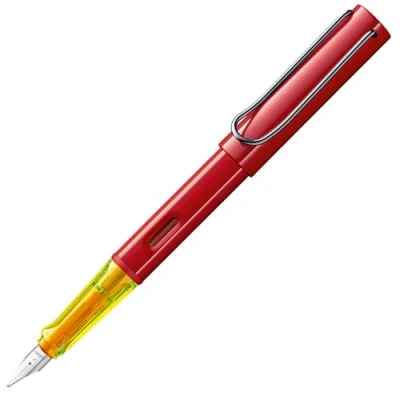 Abbildung von Lamy AL star glossy red Füller Füllhalter mit ergonomischem Griff &amp; polierter Stahlfeder in Strichbreite F leichtes Aluminiumgehäuse inkl. Tintenpatrone T 10 blau Rechtshänder