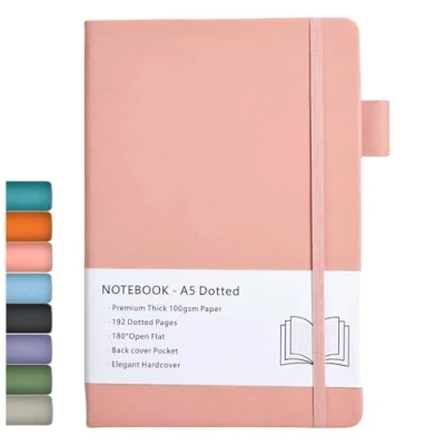 Abbildung von Bullet Dotted Journal, A5 Hardcover Journal mit Dickem Premium 100 GSM Papier, 192 Seiten, Innentasche, Gummiband, Kunstlederbezug, 14,5 x 21,3 cm (Rosa)