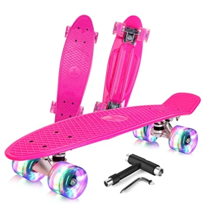 Abbildung von BELEEV Kinder Skateboard 22 Zoll mit LED Leuchtrollen Wheels, Komplette Mini Cruiser für Jugendliche Erwachsene, All in one Skate T Tool Anfänger