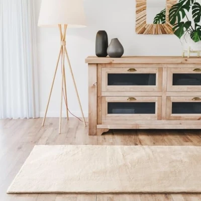Abbildung von Interiyou Kurzflorteppich Fargo 80x300 cm Beige Flauschiger Fellteppich aus Kunstfell waschbar und rutschfest weicher Langflor Fell