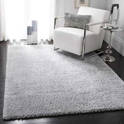 Abbildung von SAFAVIEH Zottelig Teppich für Wohnzimmer, Esszimmer, Schlafzimmer August Shag Collection, Kurzer Flor, Silber, 244 X 305 cm